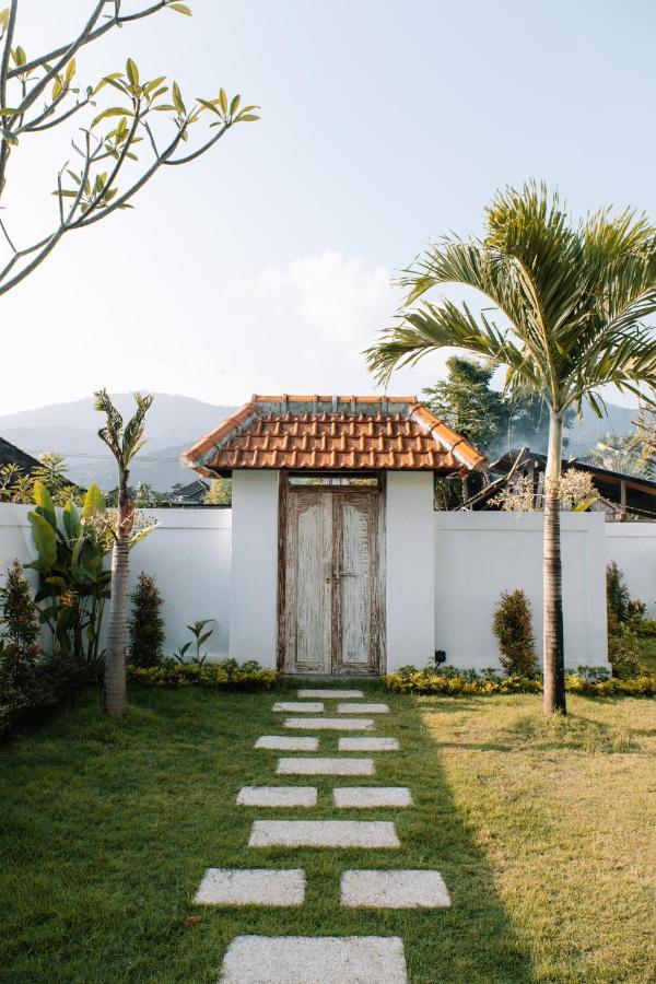 Villa Uhaina آميدْ المظهر الخارجي الصورة